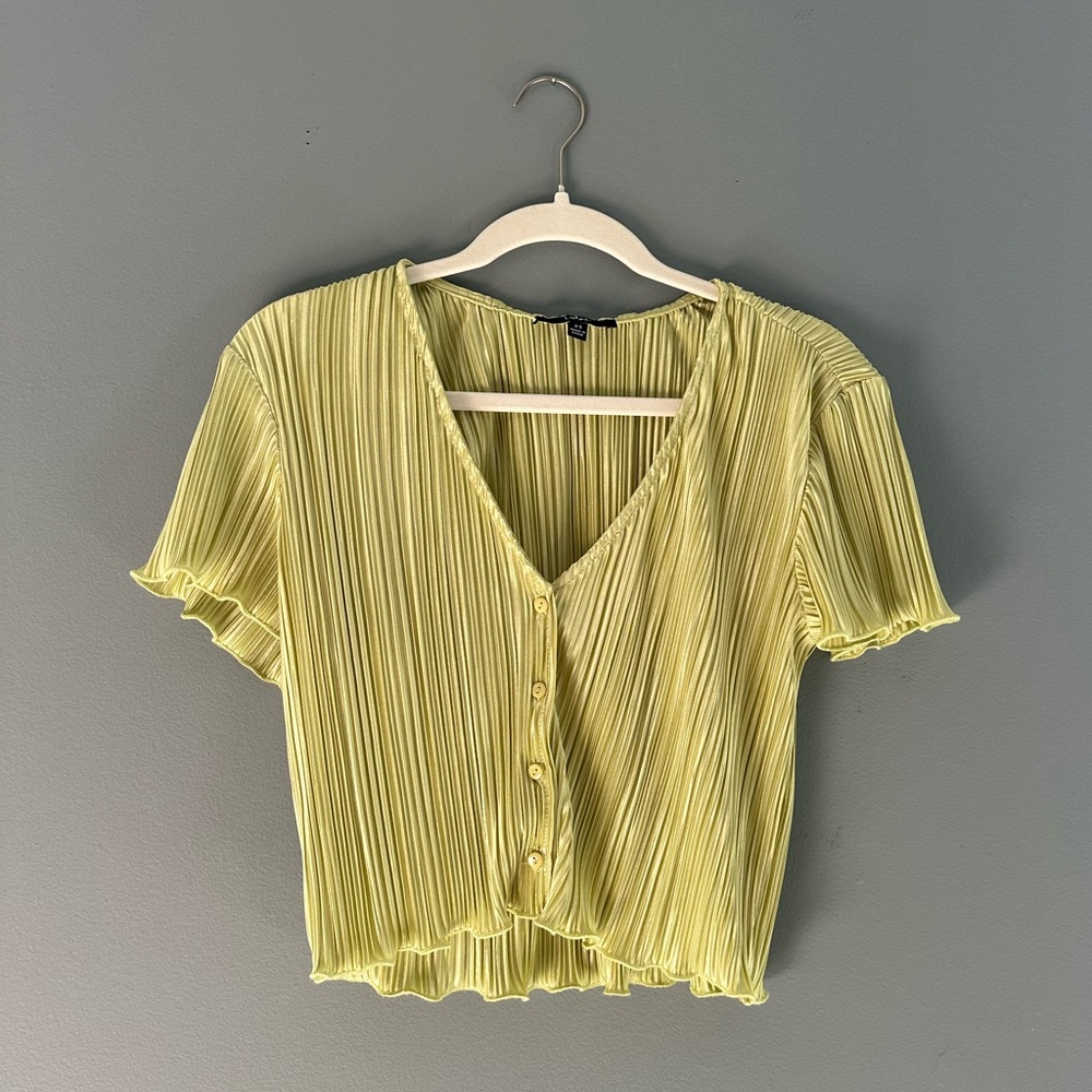 Lulu’s Under the Palms Lime Green Button-Up Crop Top, XS